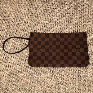Louis Vuitton Neverfull Pouchette